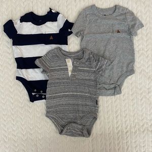 Gap onesies, set of 3, size 18 month